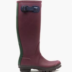 Hunter rain boots tall burgundy with green stripe and blue buckel. Sz 7 EU 38